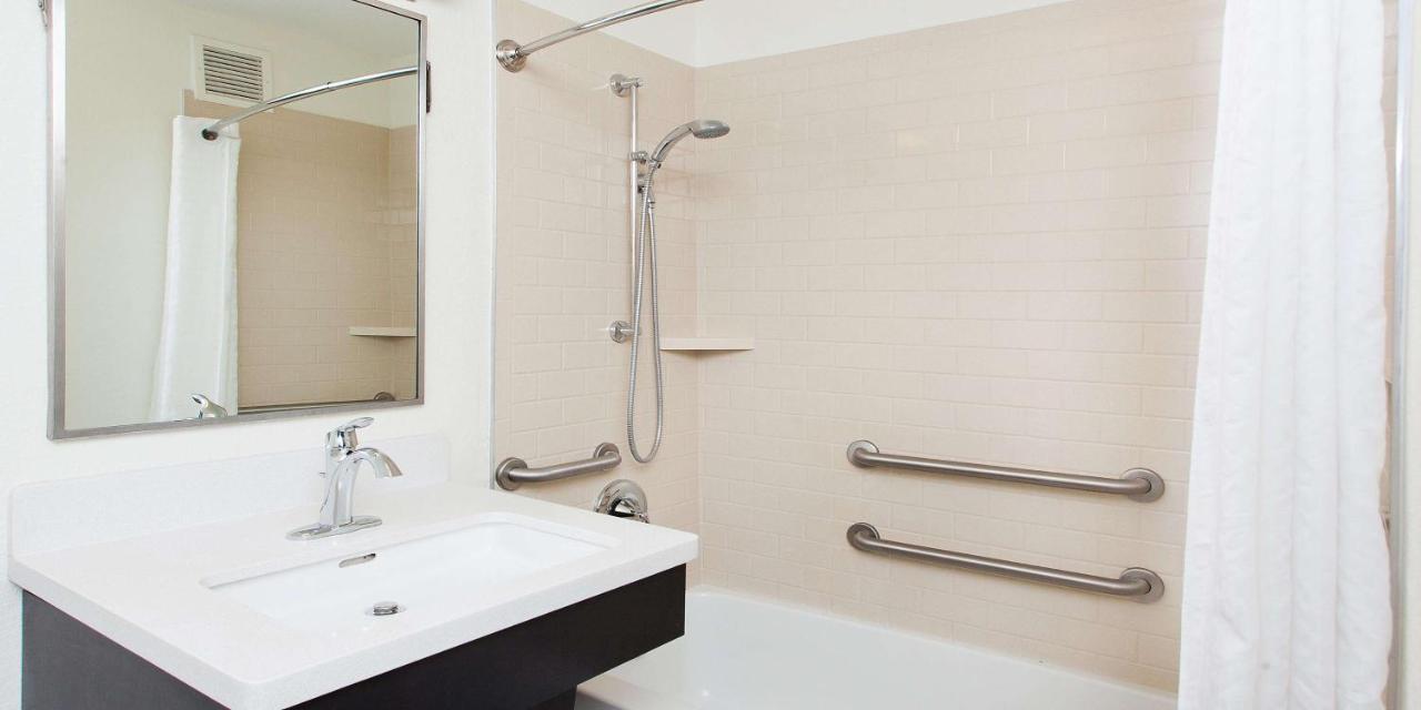Sonesta Simply Suites Boston Braintree Exterior photo