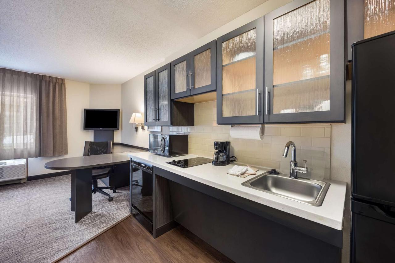 Sonesta Simply Suites Boston Braintree Exterior photo
