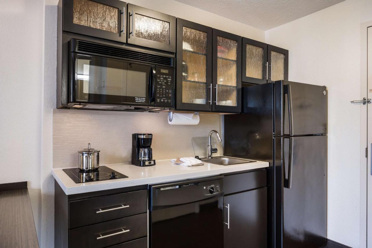 Sonesta Simply Suites Boston Braintree Exterior photo